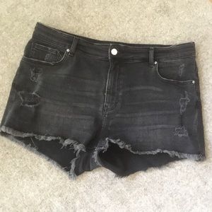 H&M distressed black shorts
